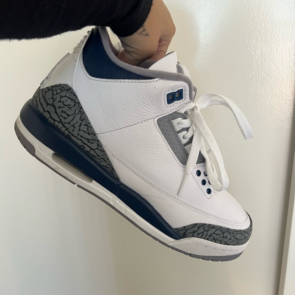 Jordan 3s - Picture 8 of 10